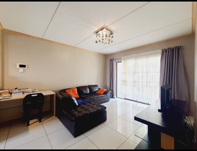 2 BEDROOM APARTMENT FOR SALE IN NOORDWYK